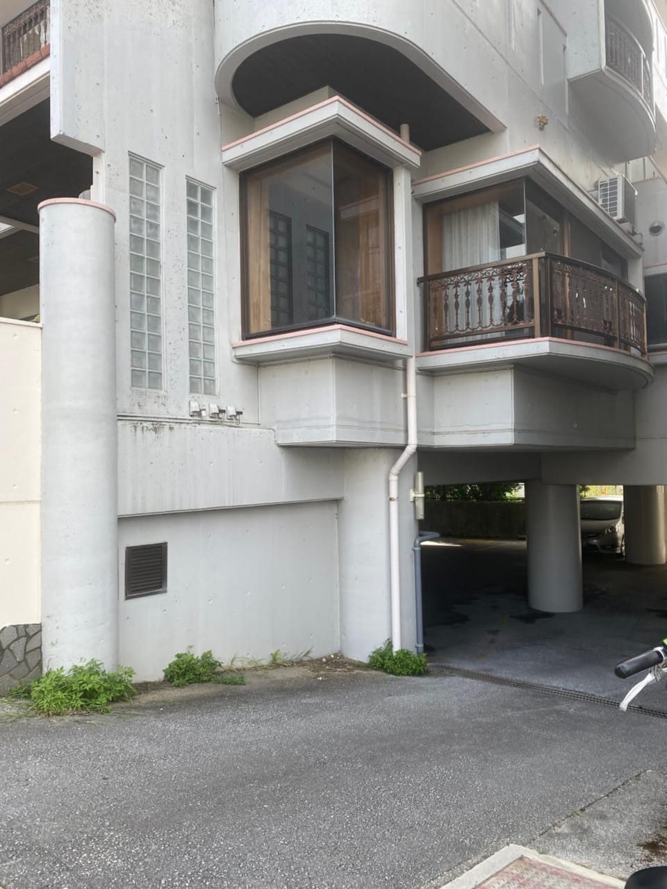 Joyful Rose Apartment in Okinawa Prefecture