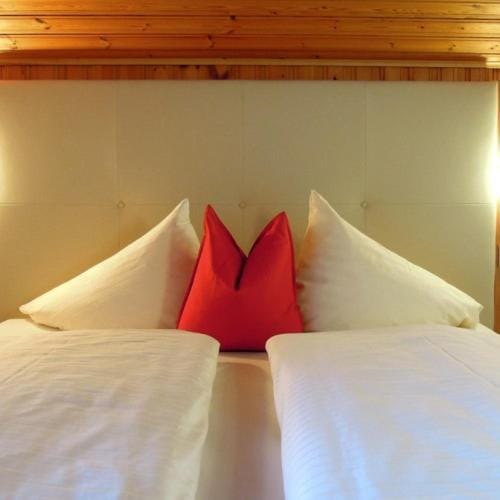 Bed, cot, bunk bed