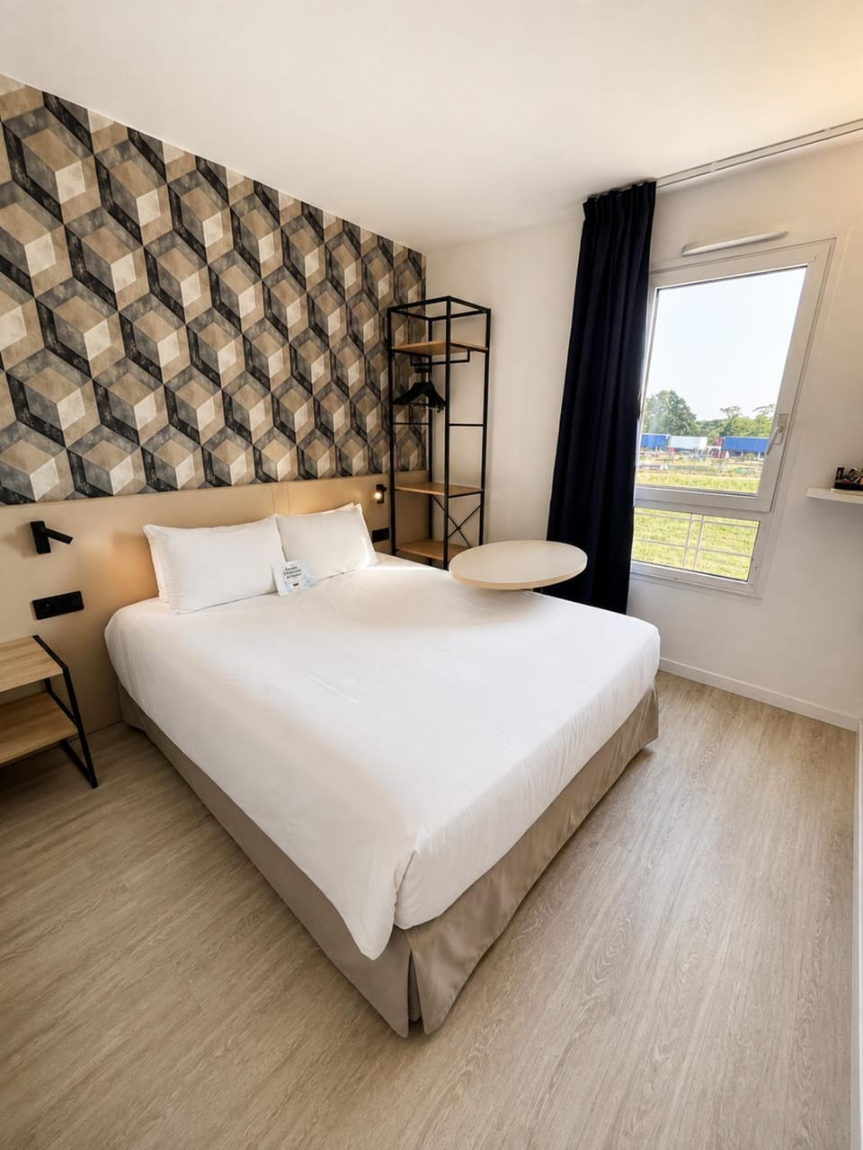 Bed, Photo of the whole room