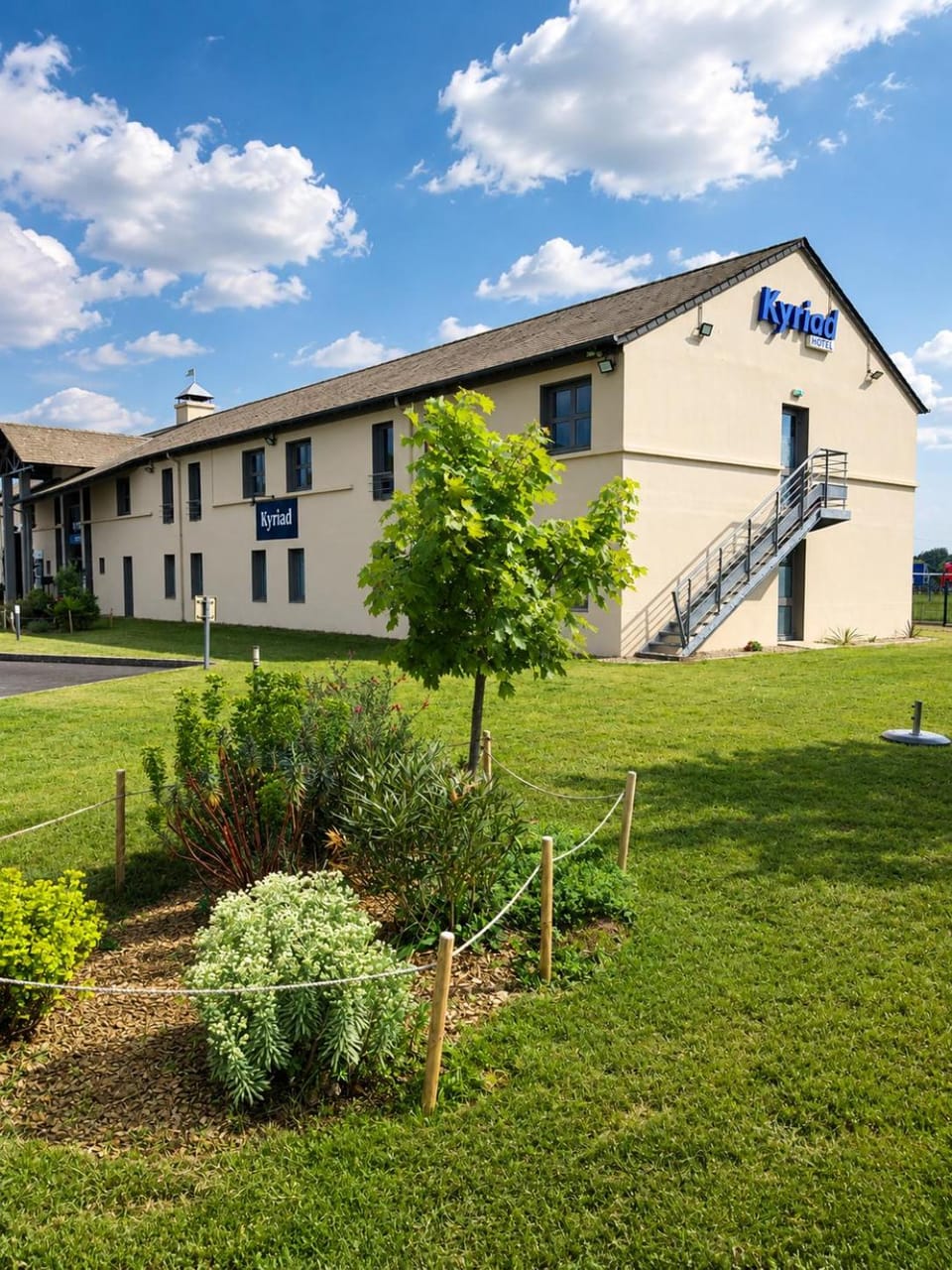 Property building, Garden, Garden