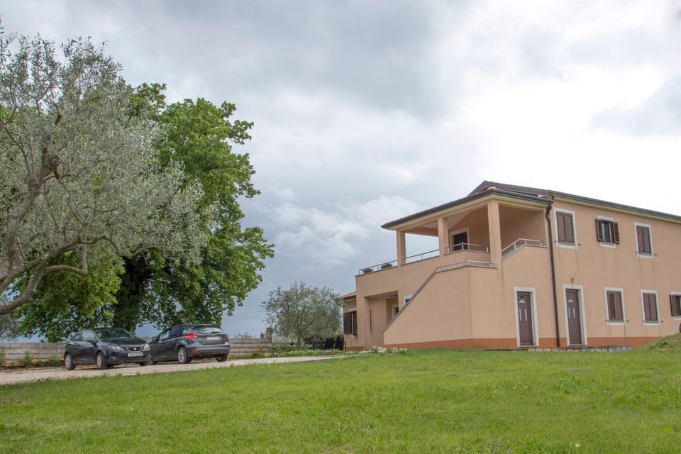 Property building, Facade/entrance, Inner courtyard view, Parking