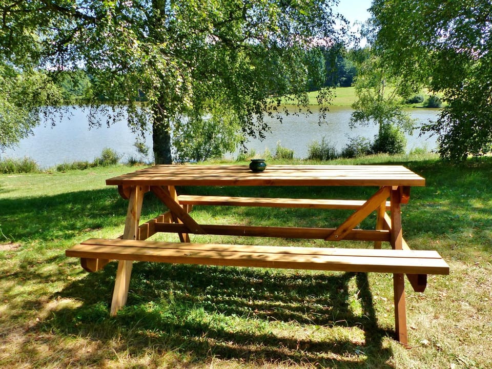 Domaine du Balbuzard Campground/ 
RV Resort in Auvergne-Rhône-Alpes