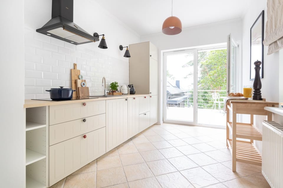 Kitchen or kitchenette, stove, kitchen