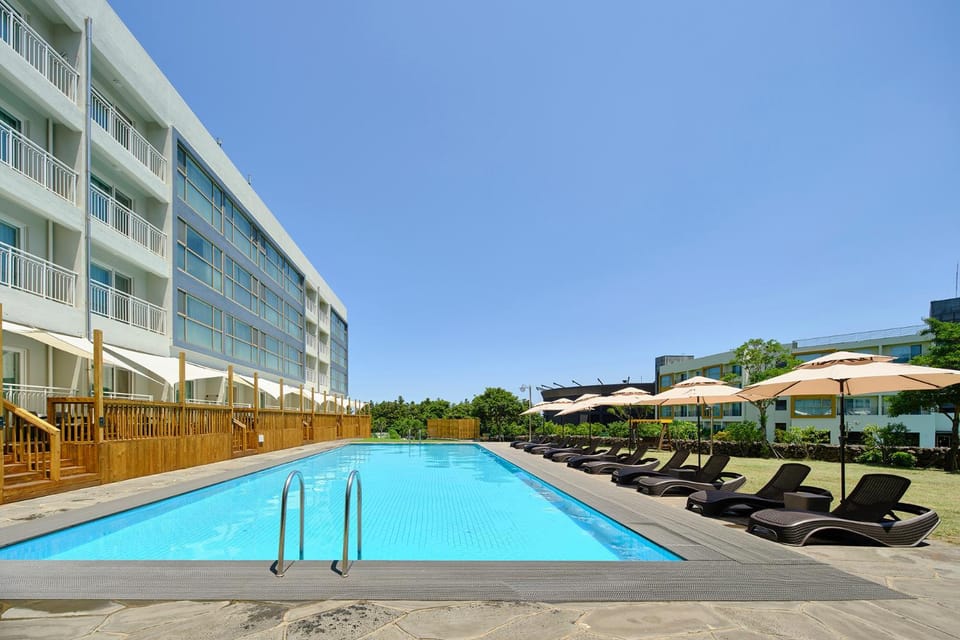 Property building, Swimming pool