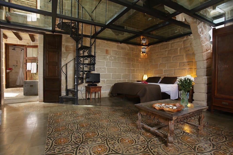 Living room, Bedroom
