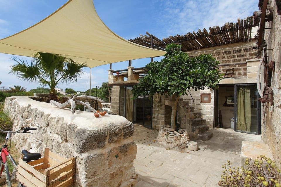 Patio, Facade/entrance