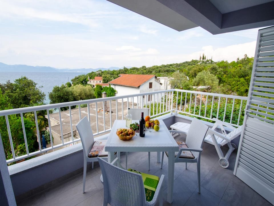 Balcony/Terrace, Seating area, Dining area