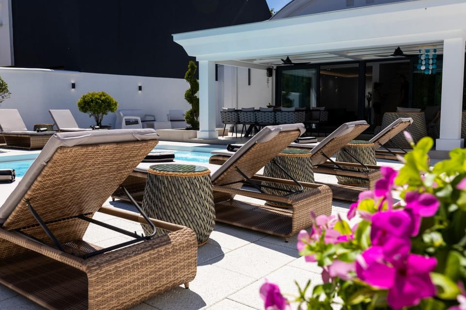 Day, Pool view, Swimming pool, sunbed