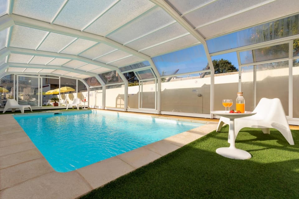 Pool view, Swimming pool