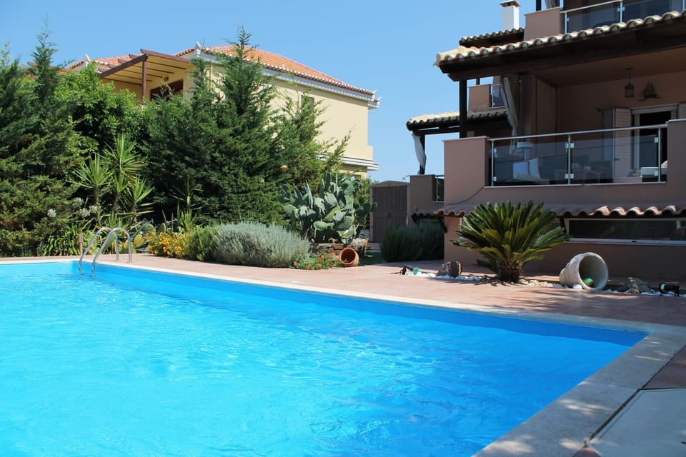 Swimming pool, Swimming pool