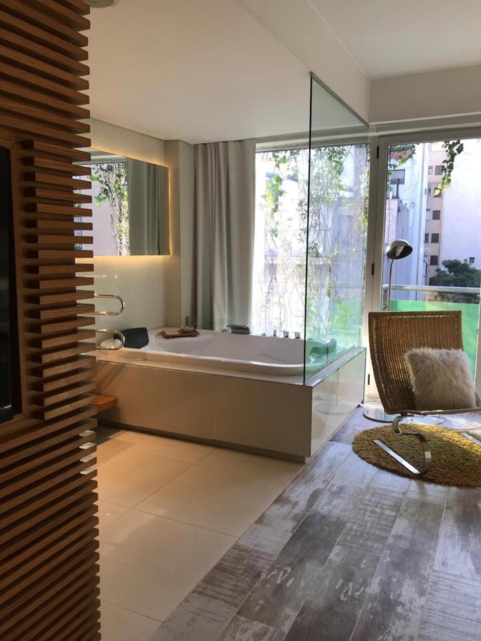 Hot Tub, Bath