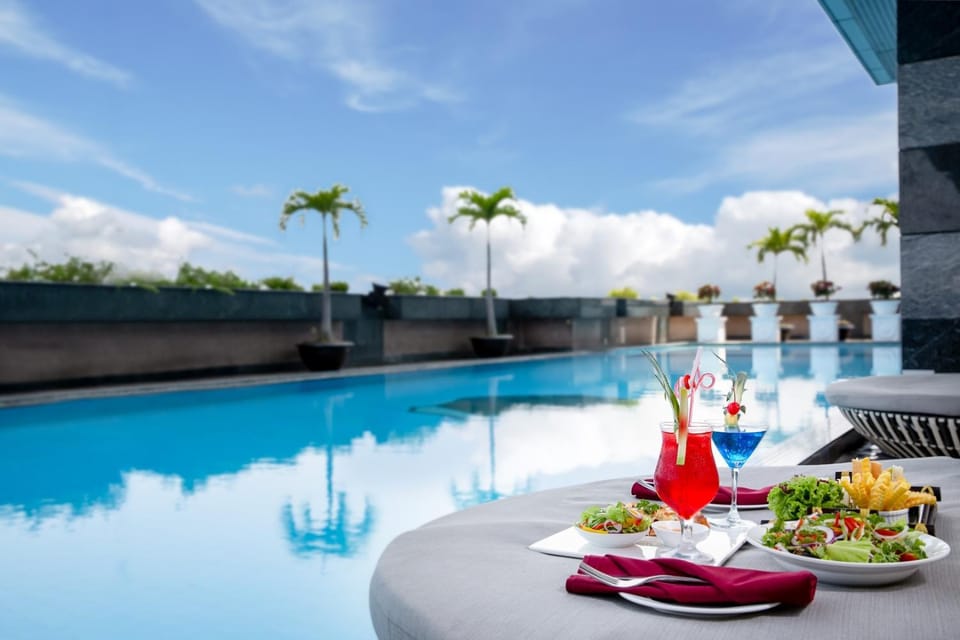 Food and drinks, Swimming pool, Swimming pool