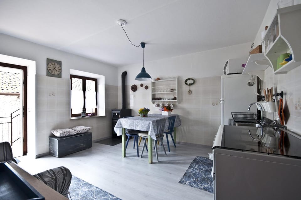 Kitchen or kitchenette, Living room, Dining area, Family