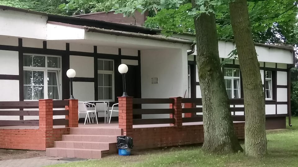 Patio, Facade/entrance