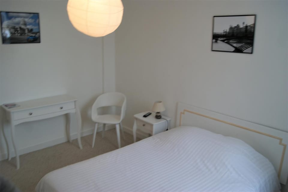 Le Lurton Hotel in Centre-Val de Loire