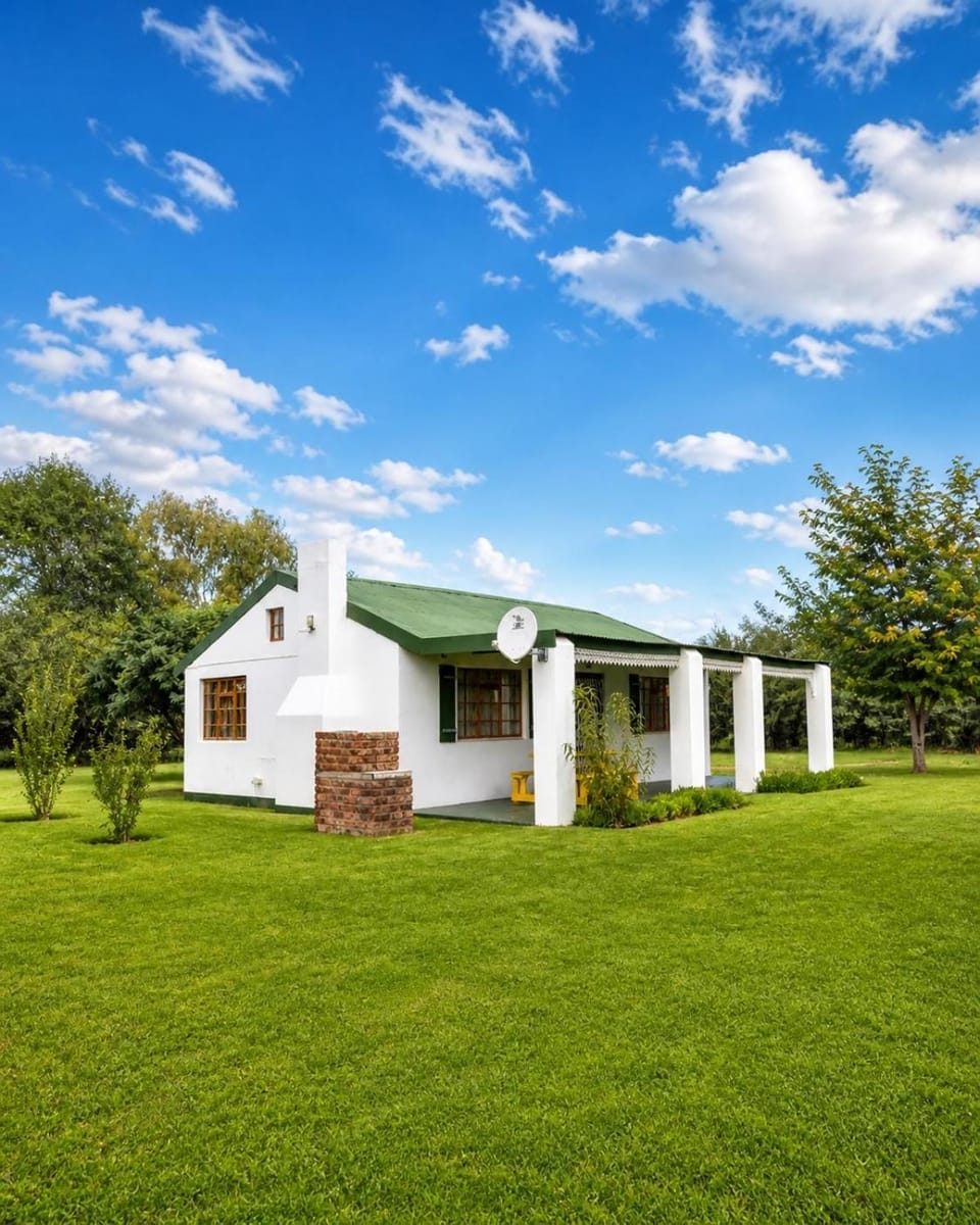 The Farmers Cottage Bethulie at Karoo Pandok Chalet in Eastern Cape