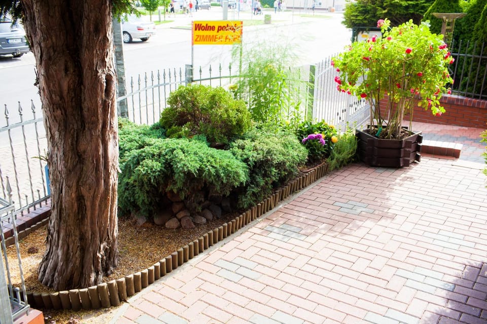Facade/entrance, Street view