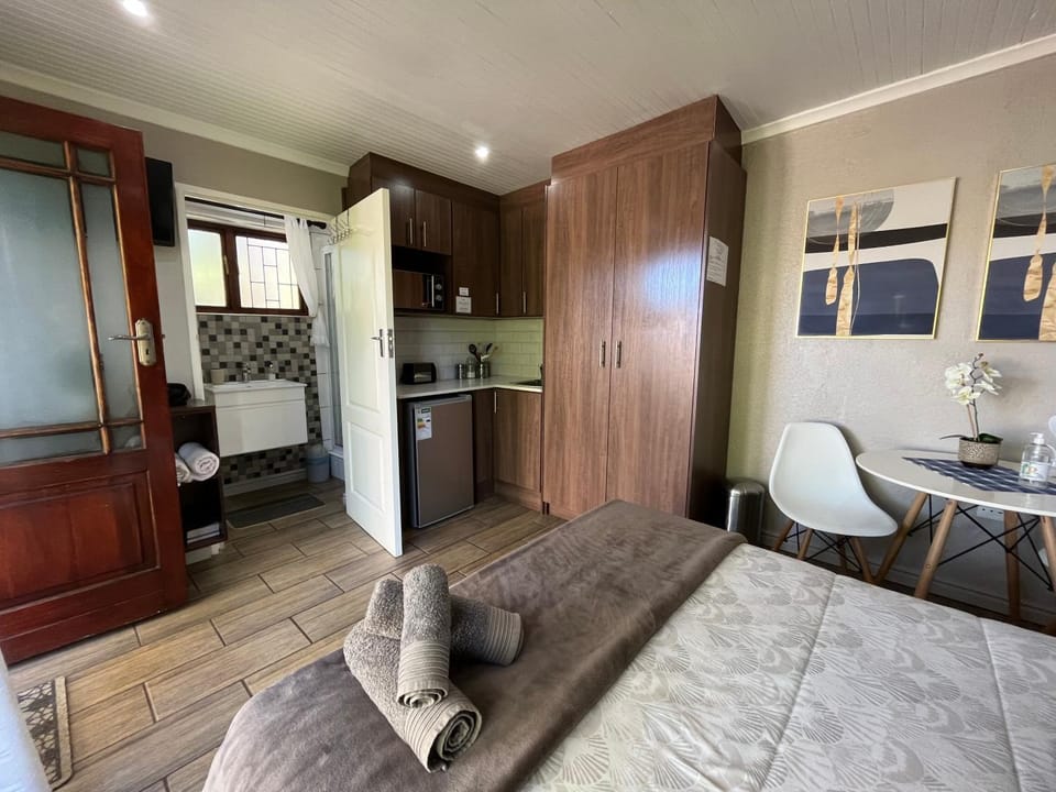 Panorama Self Catering Bed and Breakfast in Cape Town