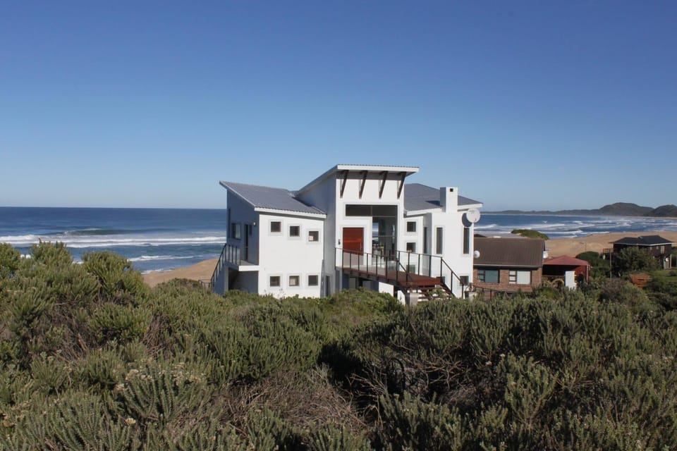 Oyster bay beach house House in Eastern Cape