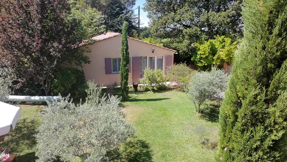 Property building, Day, Natural landscape, Garden, Garden view