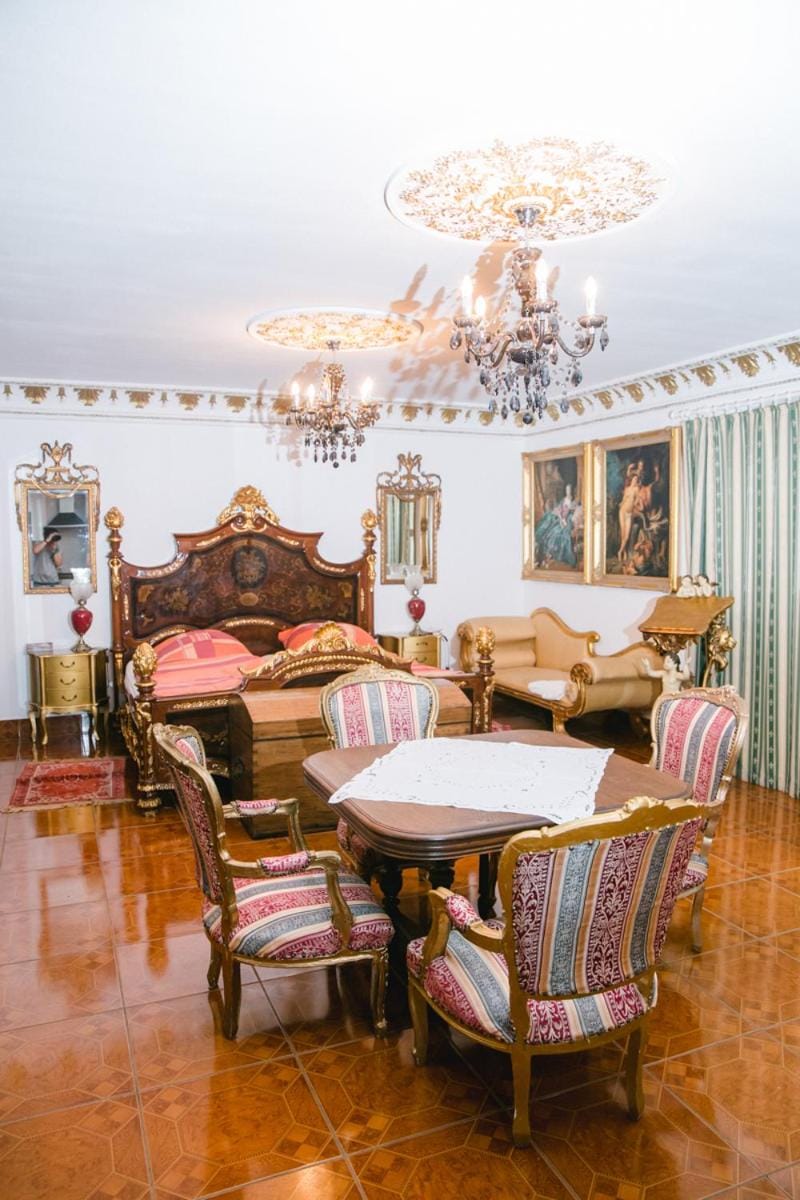 Bed, Photo of the whole room
