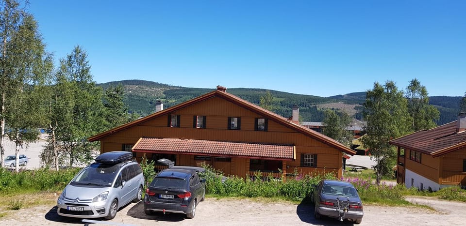 Property building, Day, Natural landscape, Parking