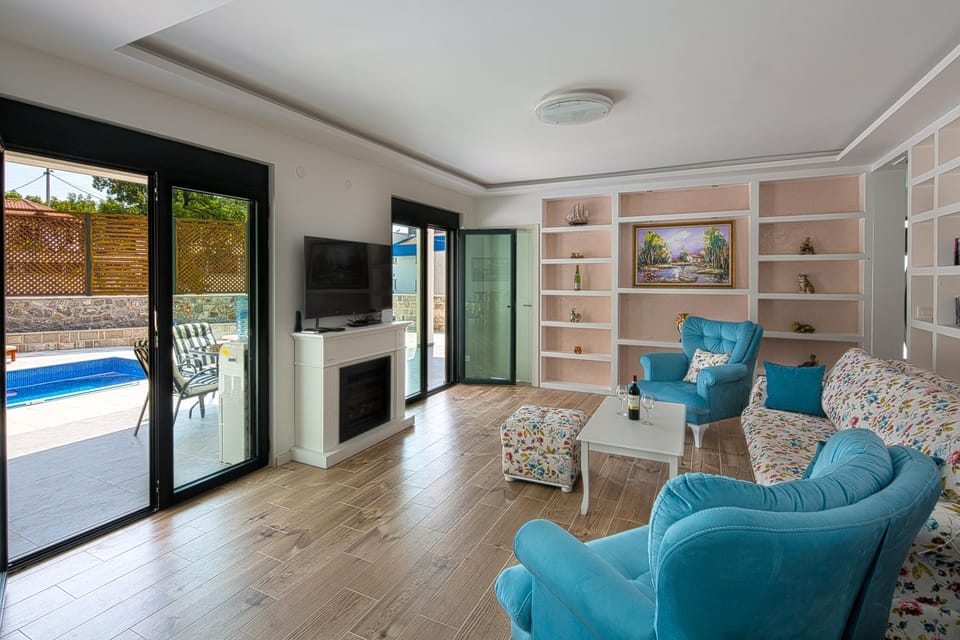 Living room, Seating area