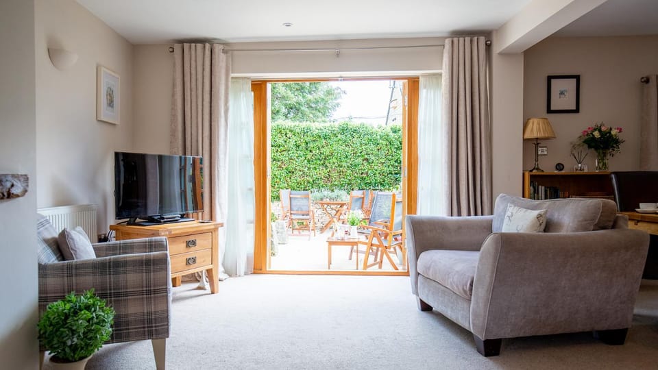 TV and multimedia, Balcony/Terrace, Living room