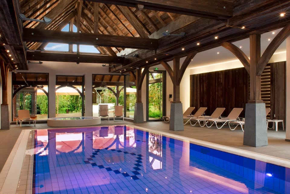 Swimming pool, Swimming pool