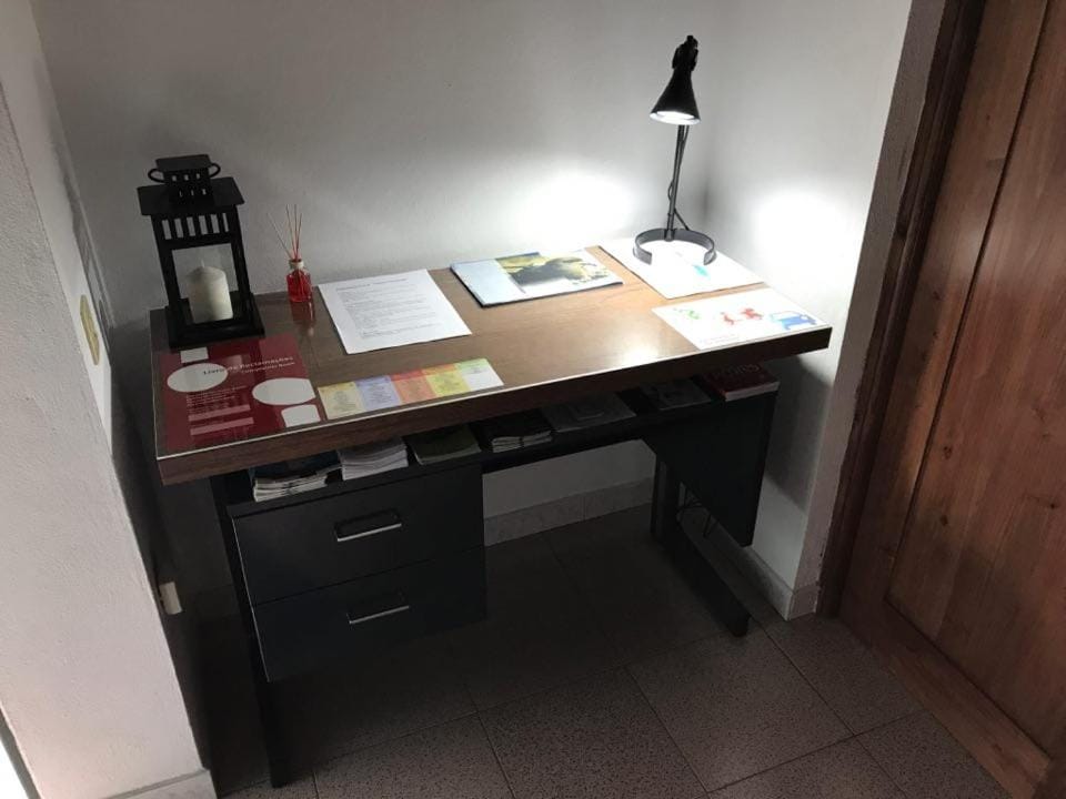 Lobby or reception, Business facilities