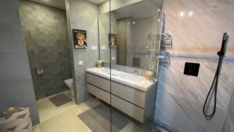 Shower, Bathroom