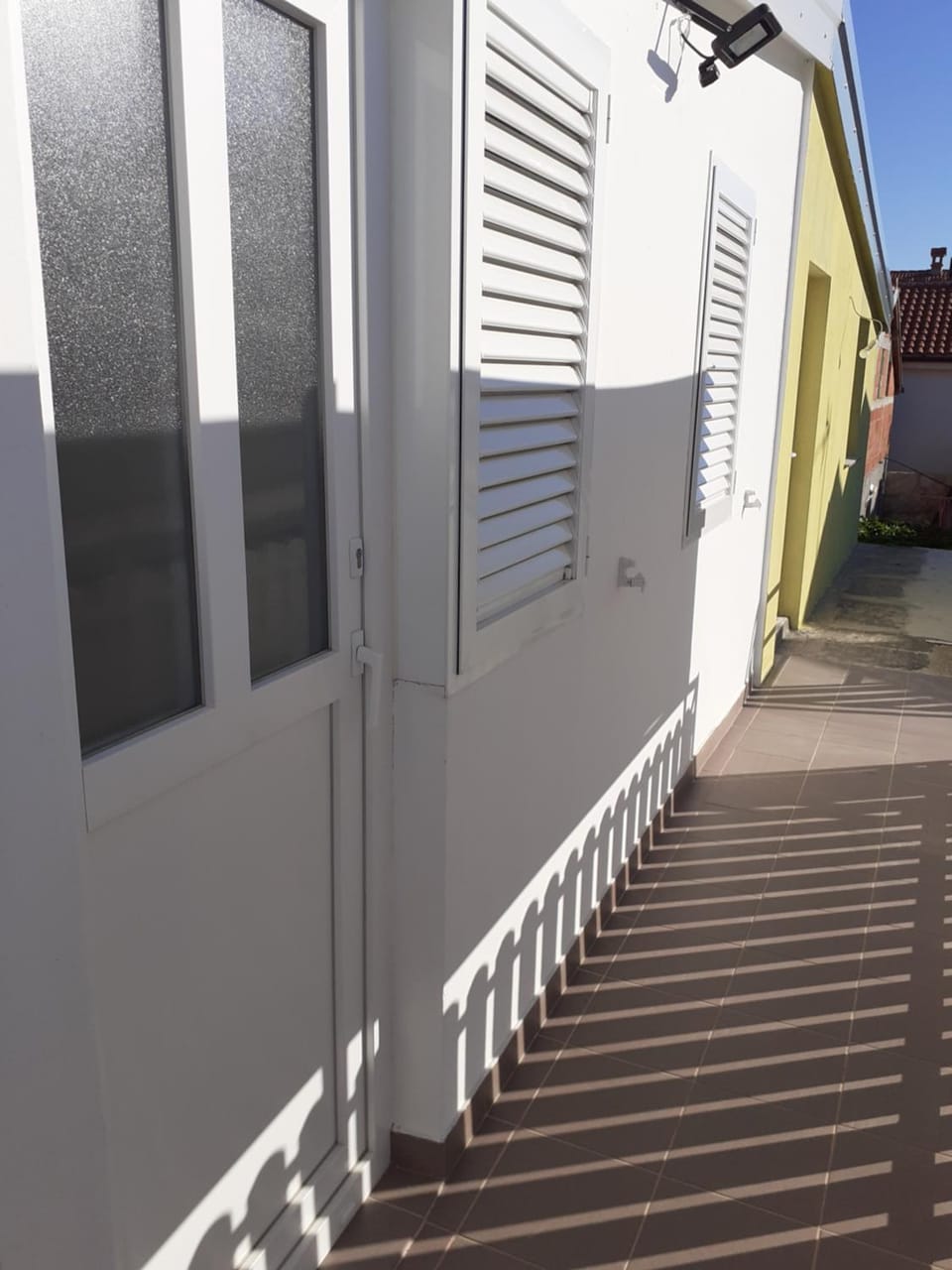 Facade/entrance