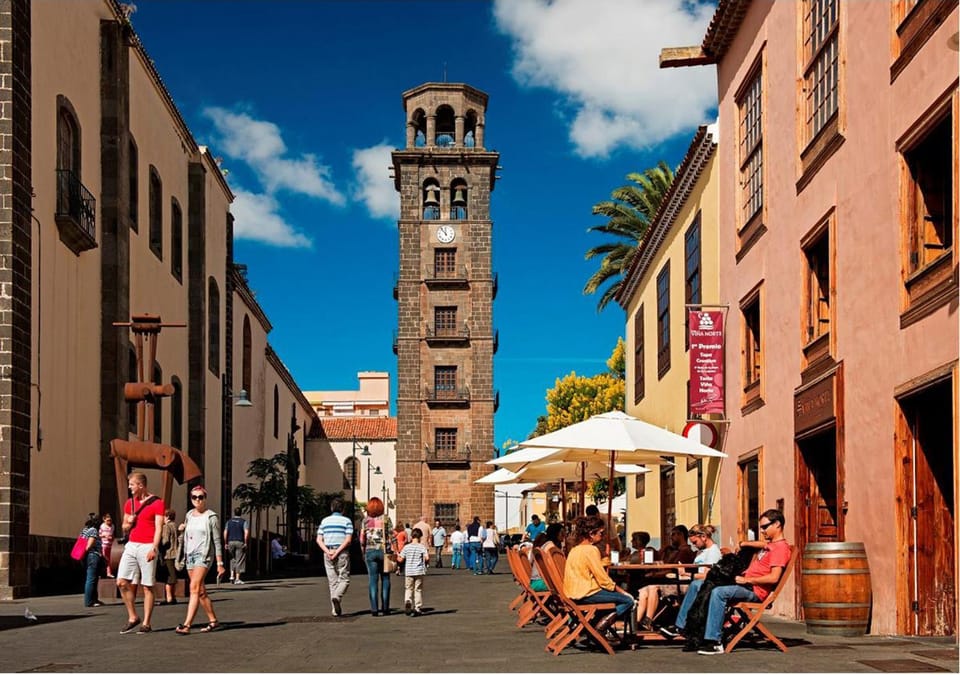 Restaurant/places to eat, Neighbourhood, Evening entertainment, Supermarket/grocery shop, Shopping Area, Entertainment