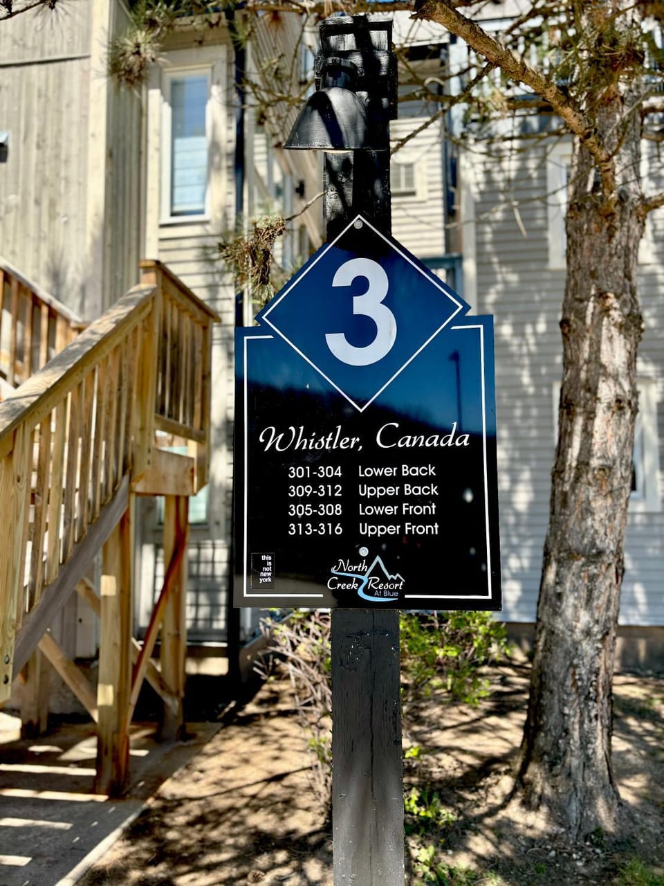 Mountain Side Condo Loft at The Blue Mountains Apartment in Grey Highlands