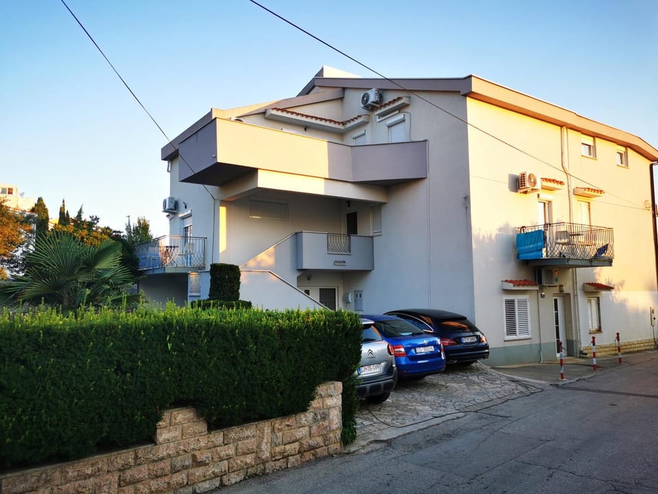 Property building, Parking