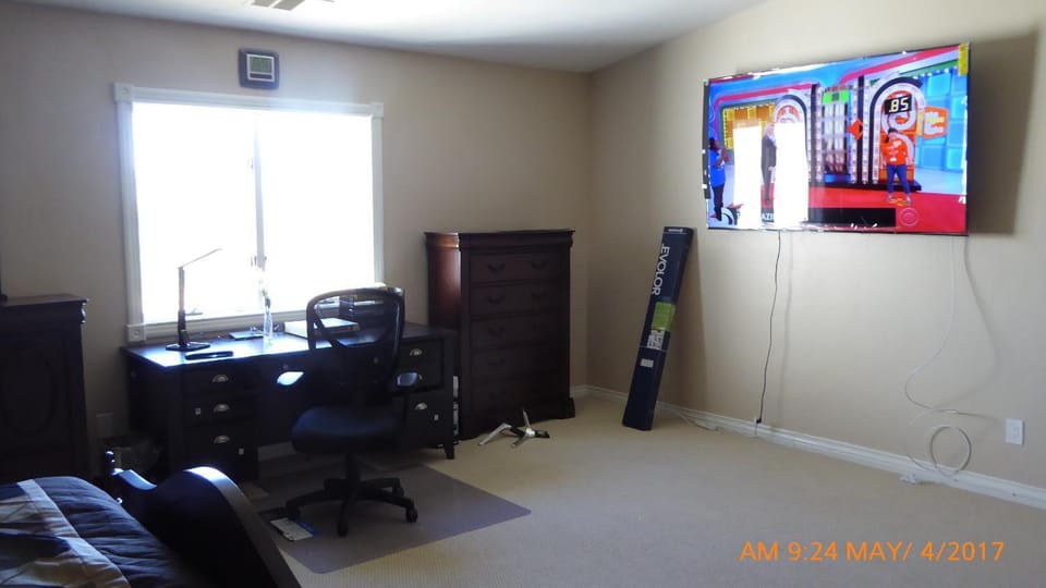 Mansion on the Hill let 4 Rooms, 5th cost extra House in Southern California