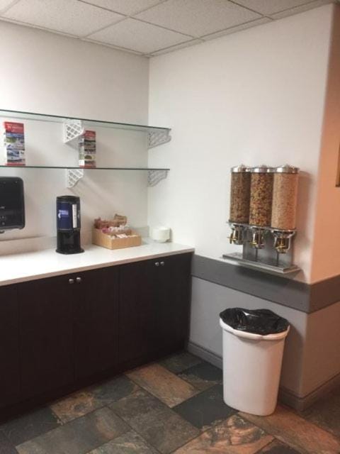 Communal kitchen, Breakfast