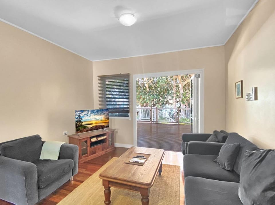 Picnic Bay Apartments Unit 4 Apartment in Queensland