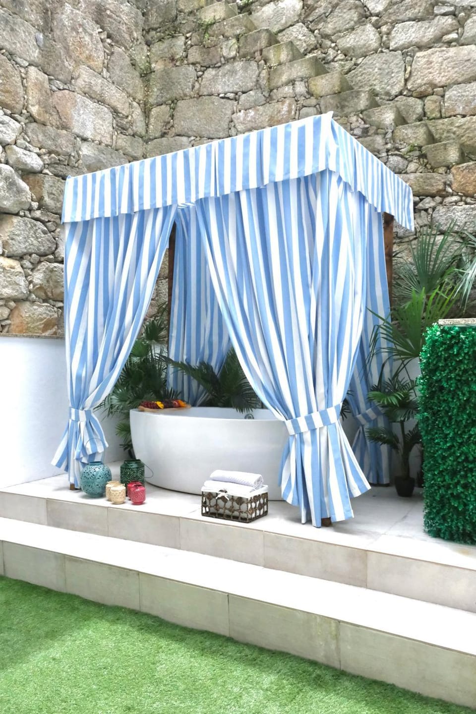 Garden, Open Air Bath