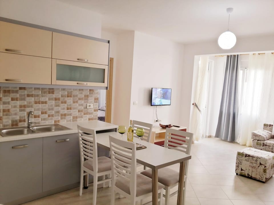 Kitchen or kitchenette, Living room, Dining area
