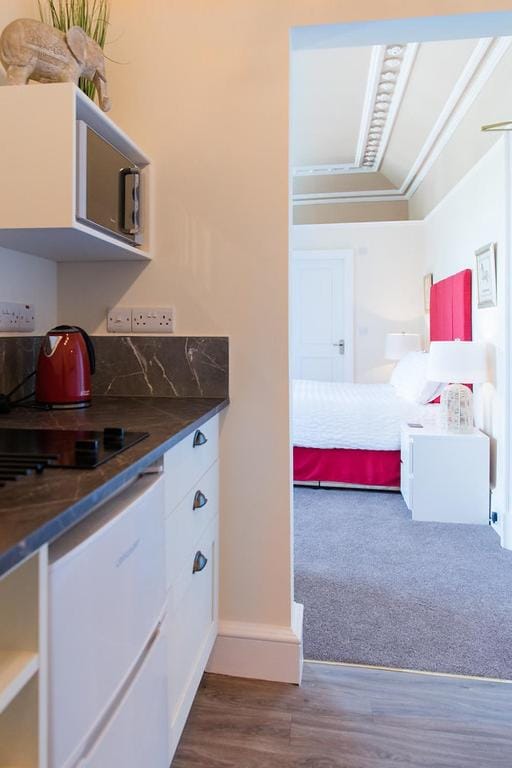 The Merryburn - Rooms and Courtyard Studios Hotel in Scotland