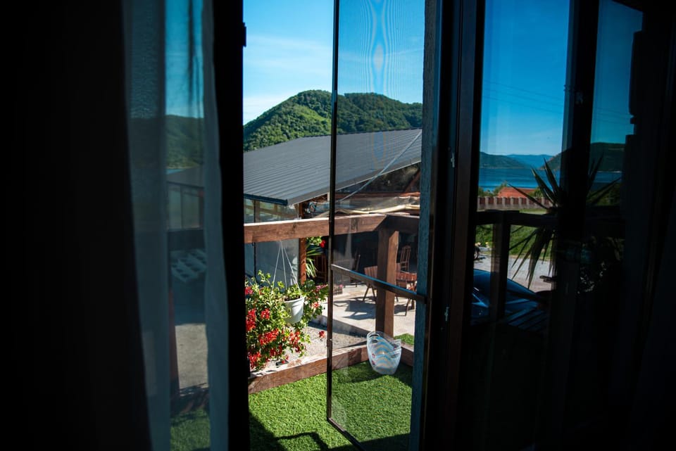 Clisura Dunarii - Pensiunea Casa Creta Bed and Breakfast in Serbia