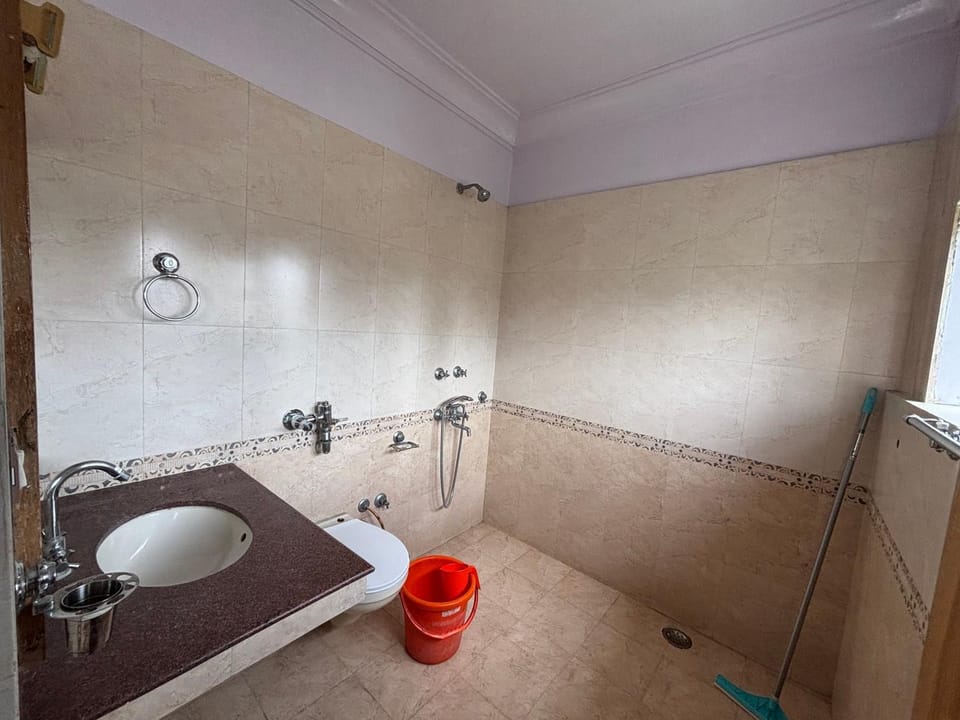 Bathroom, Bath