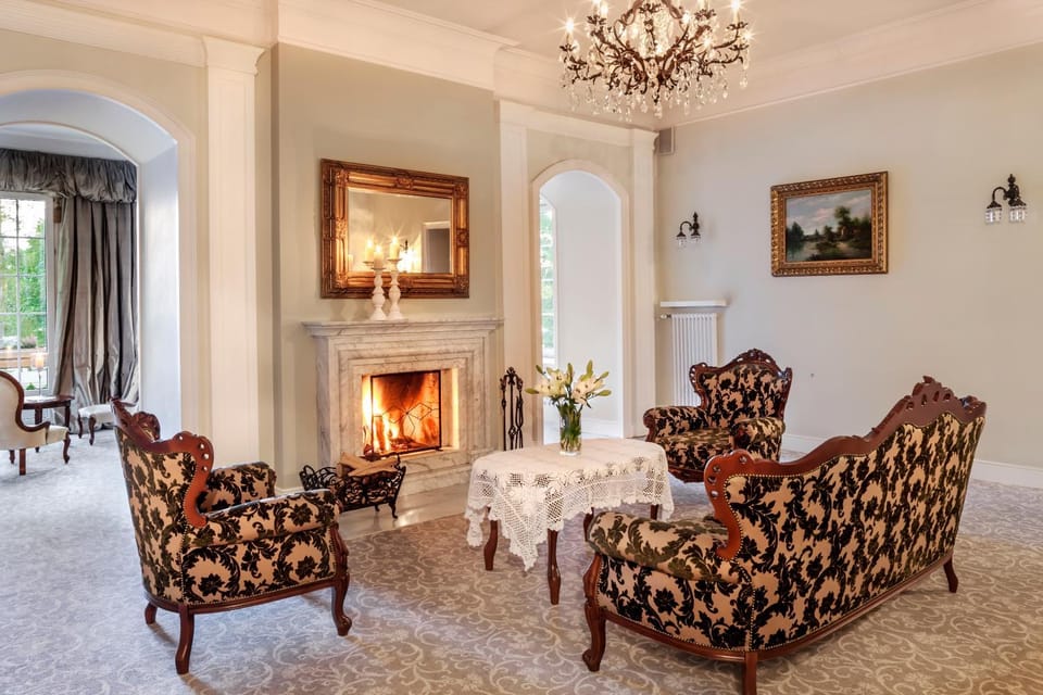 Lobby or reception, Seating area