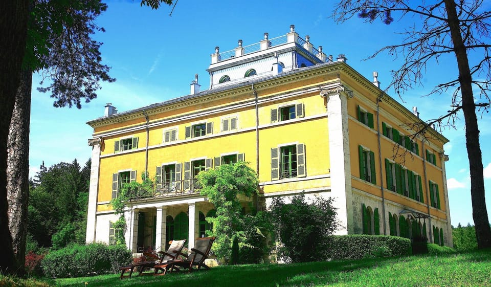 La Villa Palladienne - Château de Syam Bed and Breakfast in Jura