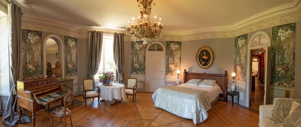 La Villa Palladienne - Château de Syam Bed and Breakfast in Jura
