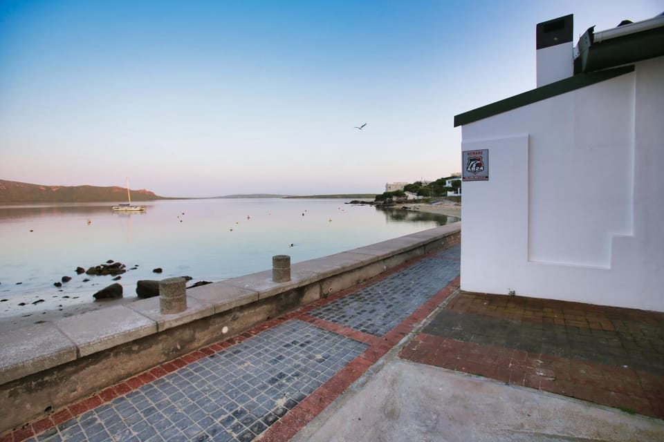 Property building, Natural landscape, Lake view