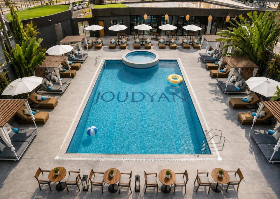 Pool view, Swimming pool