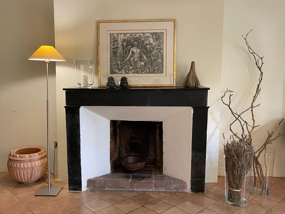 Property building, Living room, fireplace