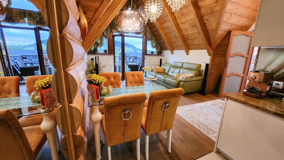 Kitchen or kitchenette, Living room, Seating area
